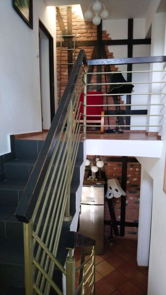 dom wolnostojący, 16 pokoi Łazy. Zdjęcie 10