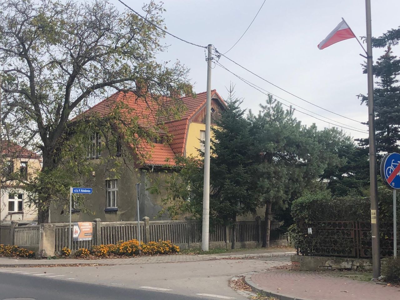 dom wolnostojący, 6 pokoi Strzelin, ul. Ząbkowicka