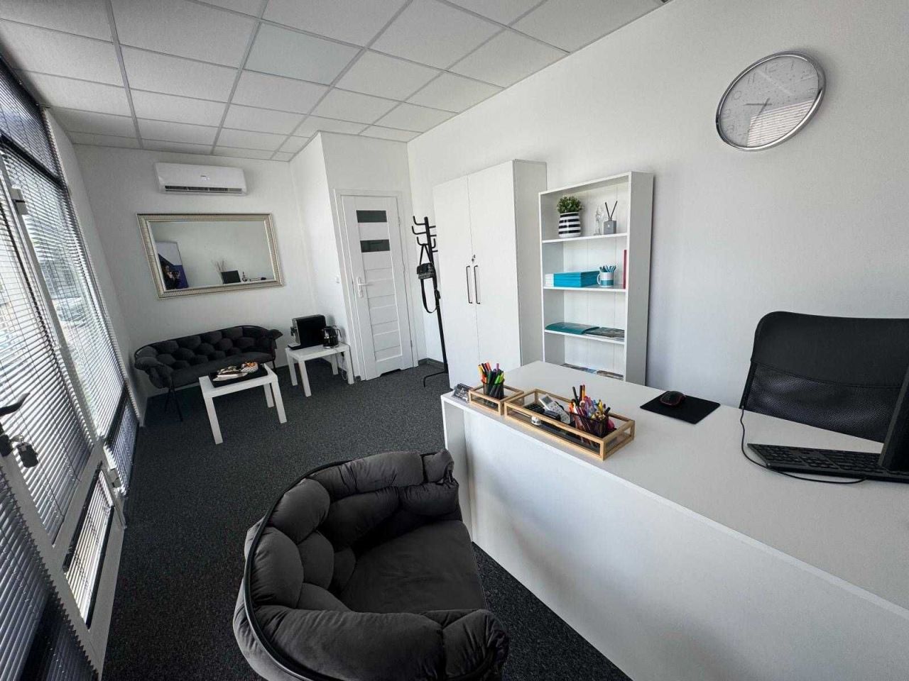 Biuro Pabianice, ul. Łaska. Zdjęcie 2