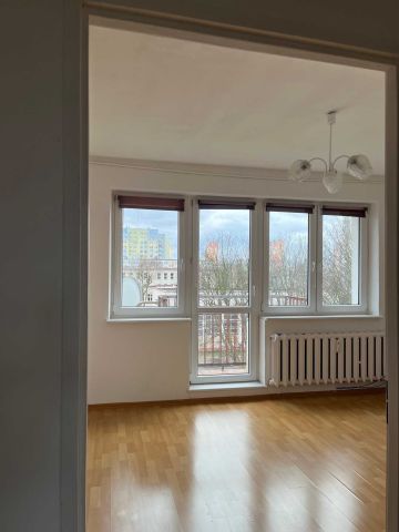 Mieszkanie 3-pokojowe Kalisz, ul. Adama Asnyka. Zdjęcie 1