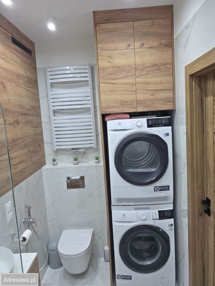 Mieszkanie 3-pokojowe Różyny. Zdjęcie 3