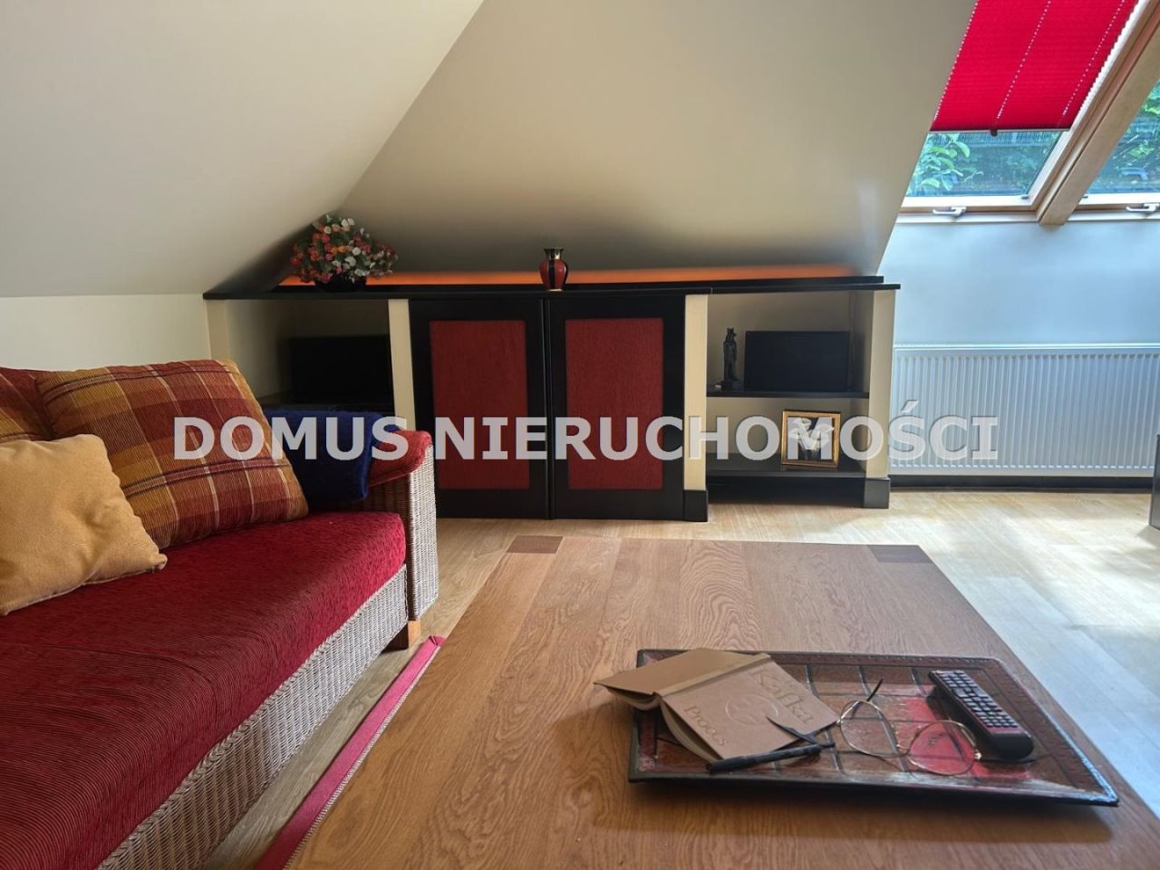 dom wolnostojący, 10 pokoi Ewcin. Zdjęcie 24