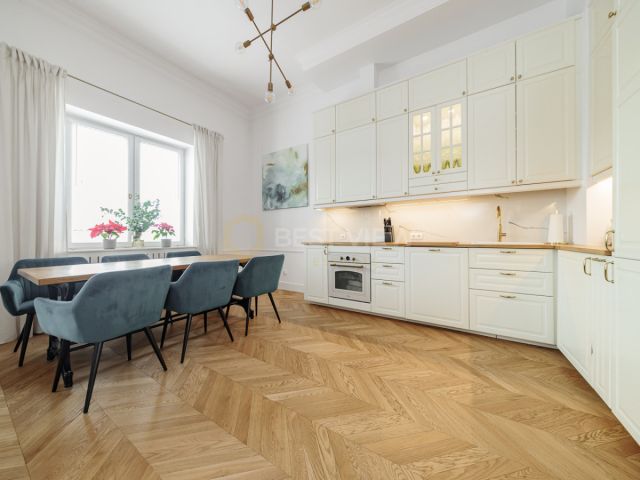 Mieszkanie 3-pokojowe Warszawa Muranów, ul. gen. Władysława Andersa. Zdjęcie 3