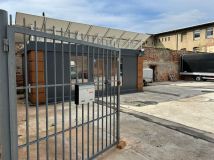 Hala/magazyn Bielawa. Zdjęcie 2