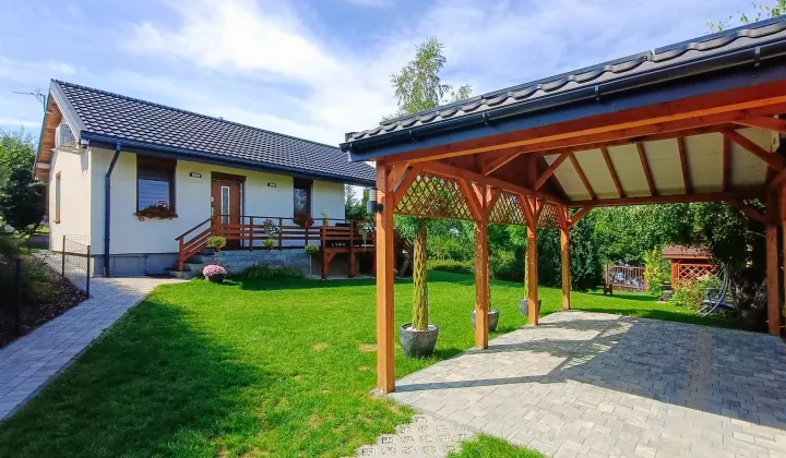 dom, 3 pokoje Brzezie