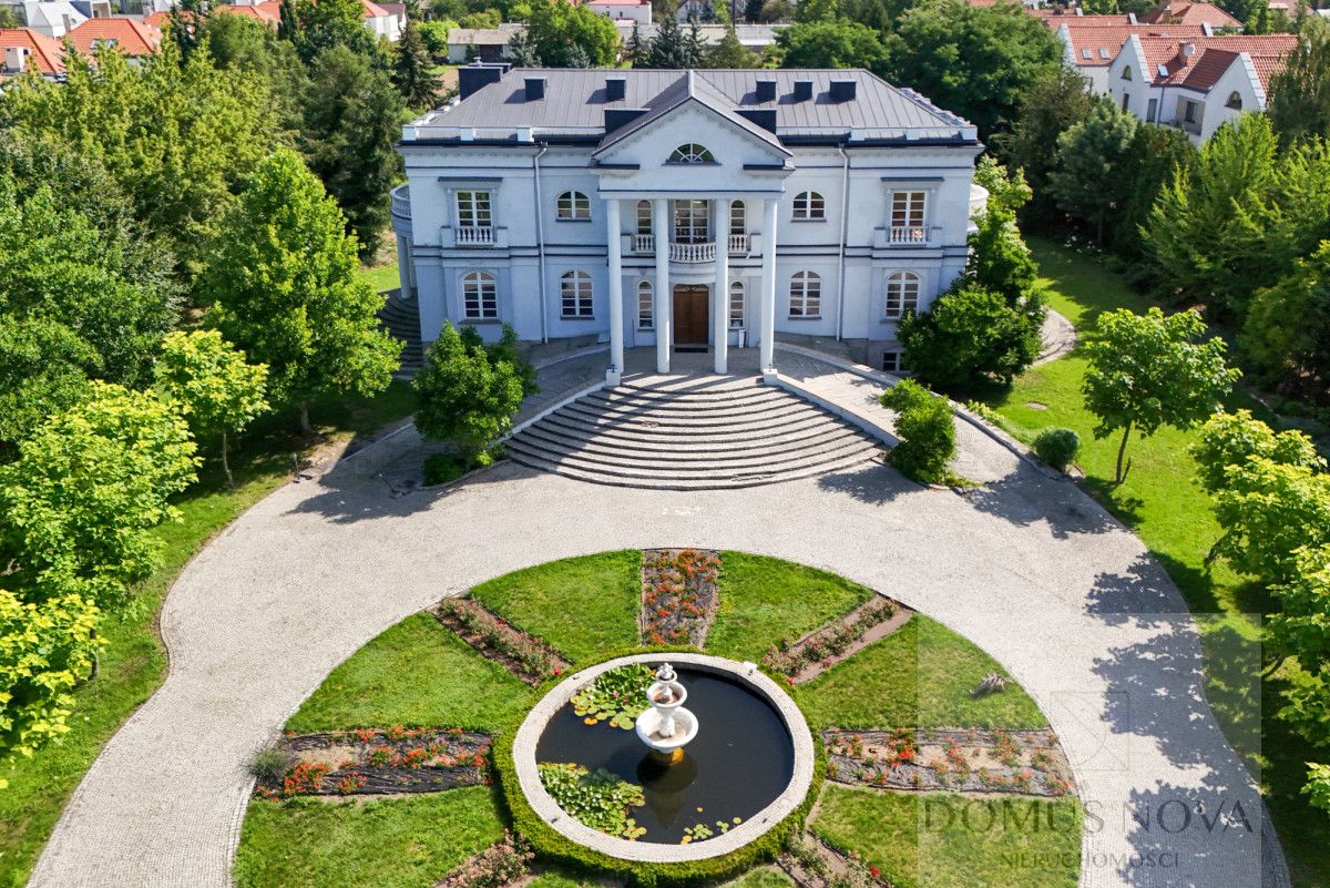 dom wolnostojący, 11 pokoi Warszawa Wilanów, ul. Syta. Zdjęcie 2