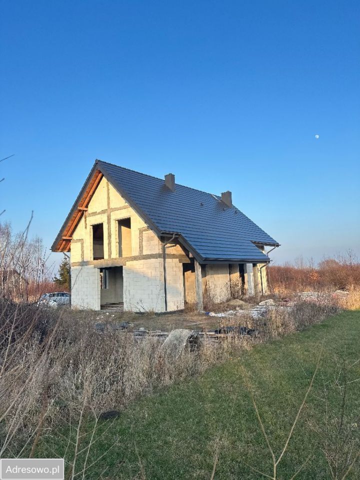 dom wolnostojący Borzęcin