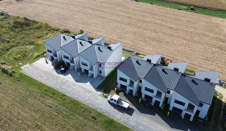 dom szeregowy, 5 pokoi Nieboczowy