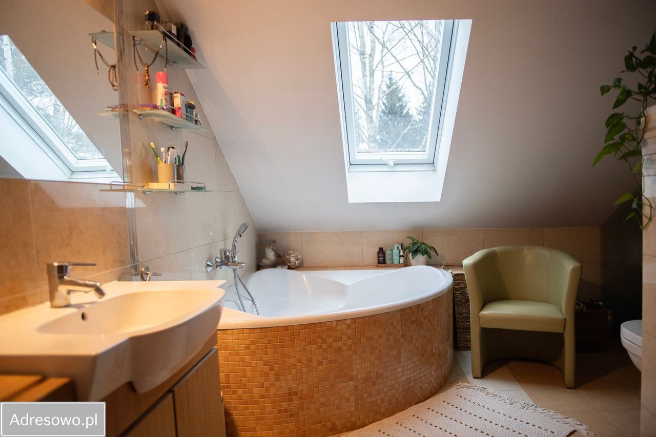 dom wolnostojący, 6 pokoi Bukowiec. Zdjęcie 15