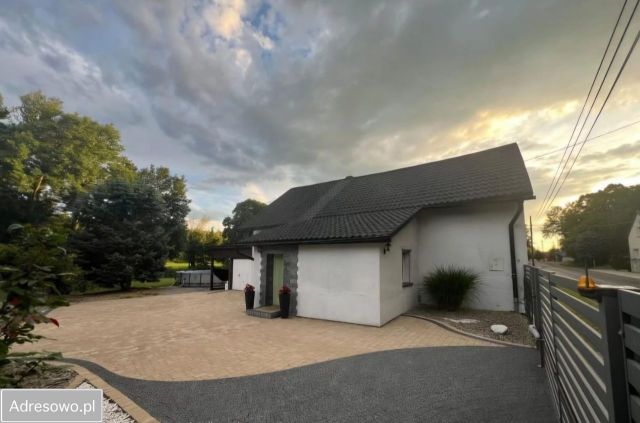 dom wolnostojący, 3 pokoje Sułków. Zdjęcie 1