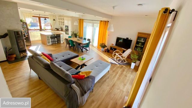 dom wolnostojący, 4 pokoje Radlin. Zdjęcie 1