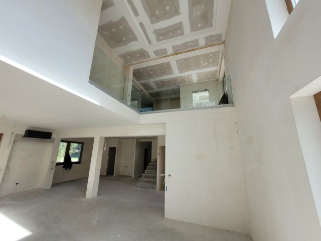 dom wolnostojący, 5 pokoi Złotokłos. Zdjęcie 9