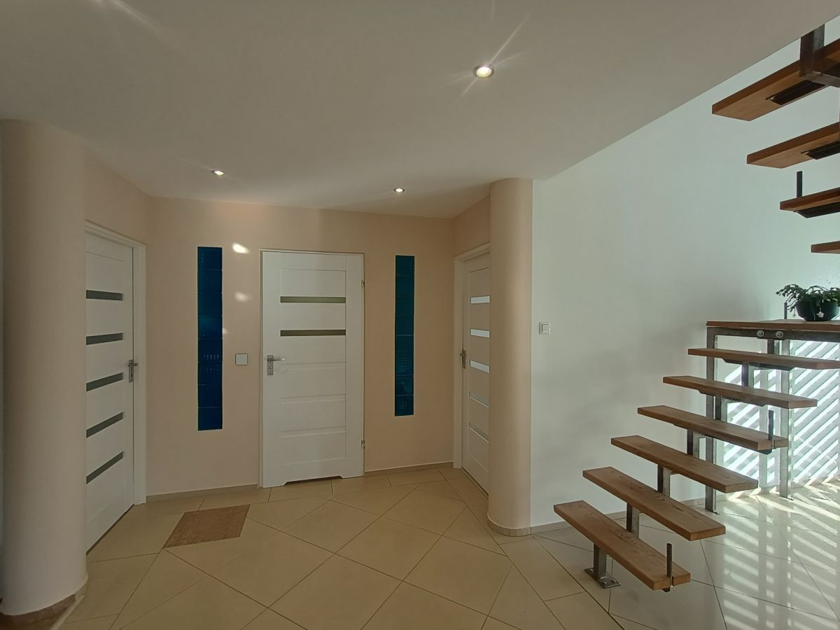 dom wolnostojący, 6 pokoi Kębliny. Zdjęcie 15