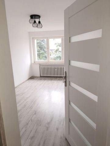 dom wolnostojący, 4 pokoje Toruń Bielawy, ul. Czekoladowa. Zdjęcie 3