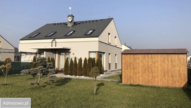 bliźniak, 5 pokoi Krzyków. Zdjęcie 1