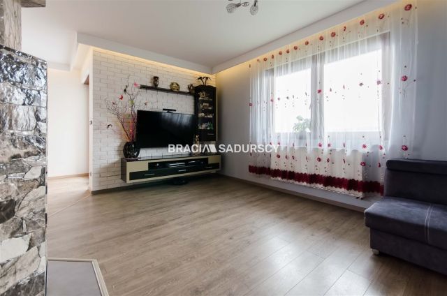 dom wolnostojący, 7 pokoi Myślenice Górne Przedmieście. Zdjęcie 12