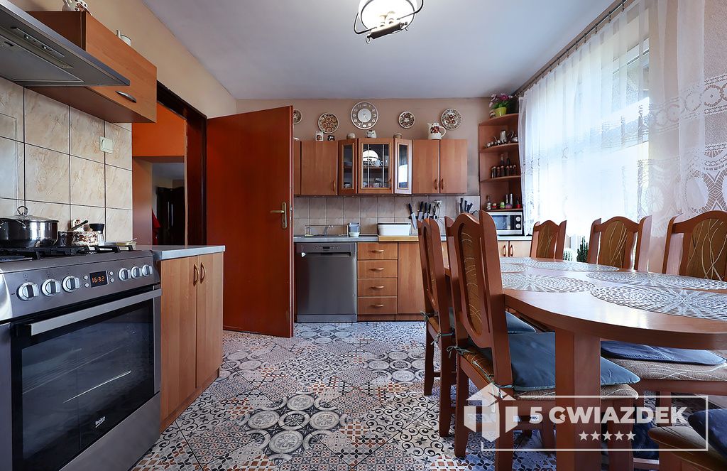 dom wolnostojący, 5 pokoi Marcelin. Zdjęcie 12