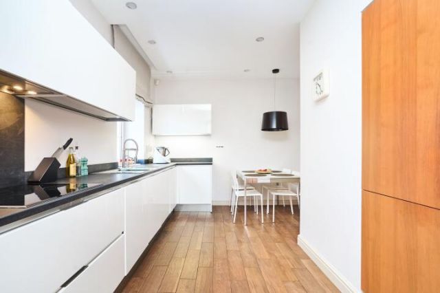 dom wolnostojący, 7 pokoi Warszawa Wawer. Zdjęcie 14