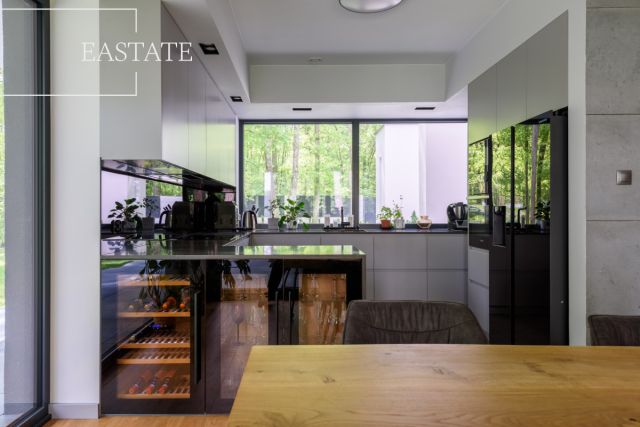 dom wolnostojący, 5 pokoi Sękocin-Las. Zdjęcie 7