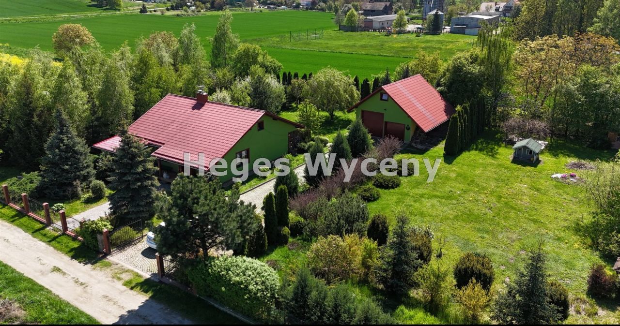 dom wolnostojący, 3 pokoje Czernica