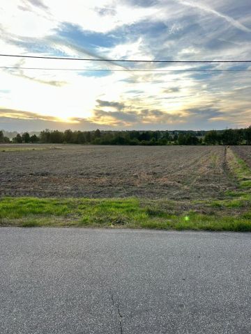 Działka budowlana Straszów. Zdjęcie 1