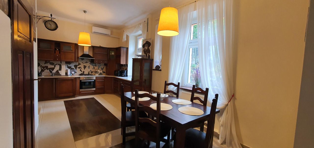 Mieszkanie 4-pokojowe Kudowa-Zdrój Centrum, ul. Zdrojowa. Zdjęcie 3