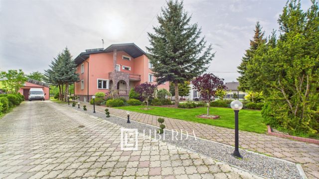 dom wolnostojący, 8 pokoi Kraśnik. Zdjęcie 2