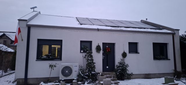 dom wolnostojący, 3 pokoje Samostrzel, Samostrzel. Zdjęcie 1