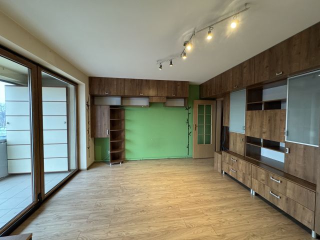 Mieszkanie 3-pokojowe Kraków Dąbie, ul. Bajeczna. Zdjęcie 1