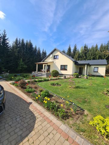 dom wolnostojący, 4 pokoje Grzegorzewice, ul. Świerkowa. Zdjęcie 1