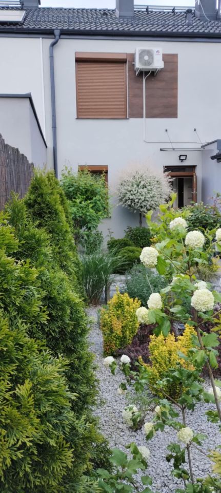 dom szeregowy, 5 pokoi Smolec, ul. Jagodowa. Zdjęcie 2