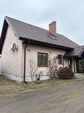 dom wolnostojący, 3 pokoje Morawki, Morawki. Zdjęcie 1