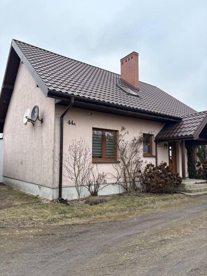 dom wolnostojący, 3 pokoje Morawki, Morawki. Zdjęcie 1