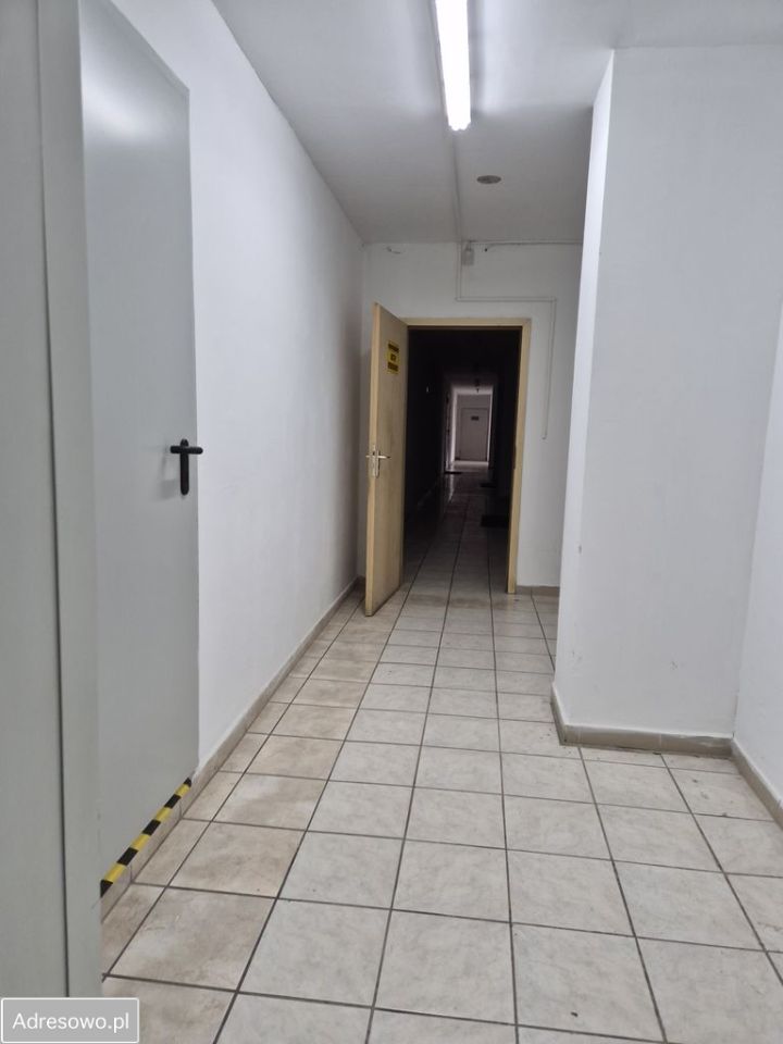 Hala/magazyn Wola Batorska. Zdjęcie 19