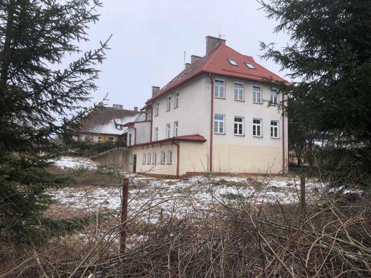Nieruchomość komercyjna Samin. Zdjęcie 2