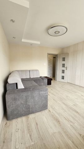 Mieszkanie 3-pokojowe Żary. Zdjęcie 1