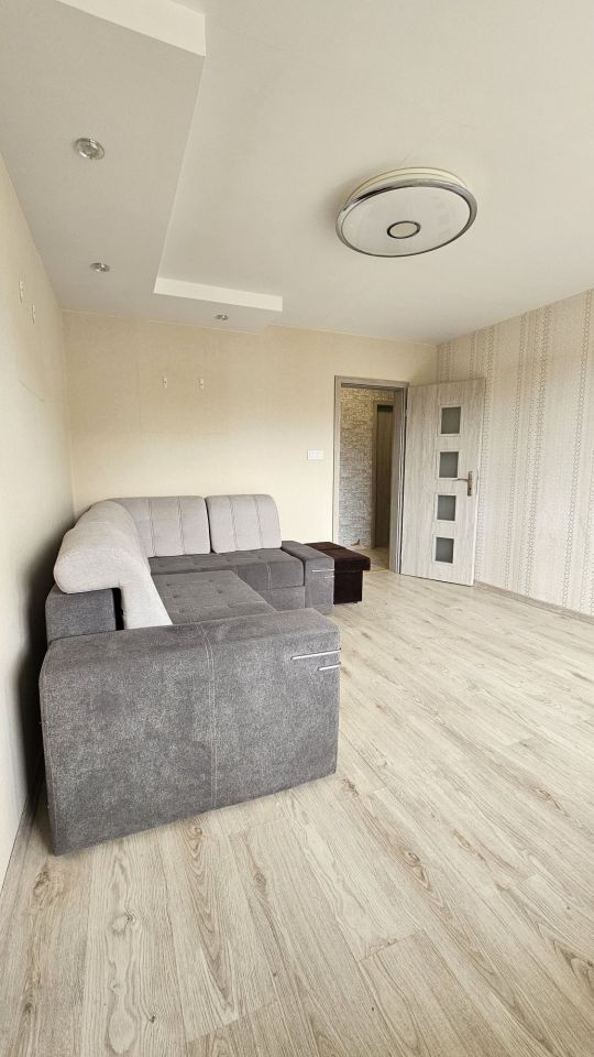 Mieszkanie 3-pokojowe Żary. Zdjęcie 1