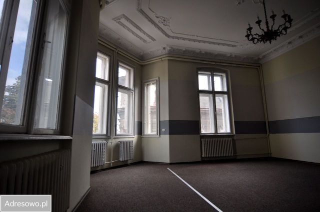 Mieszkanie 7-pokojowe Bielsko-Biała Śródmieście, ul. Jarosława Dąbrowskiego. Zdjęcie 1