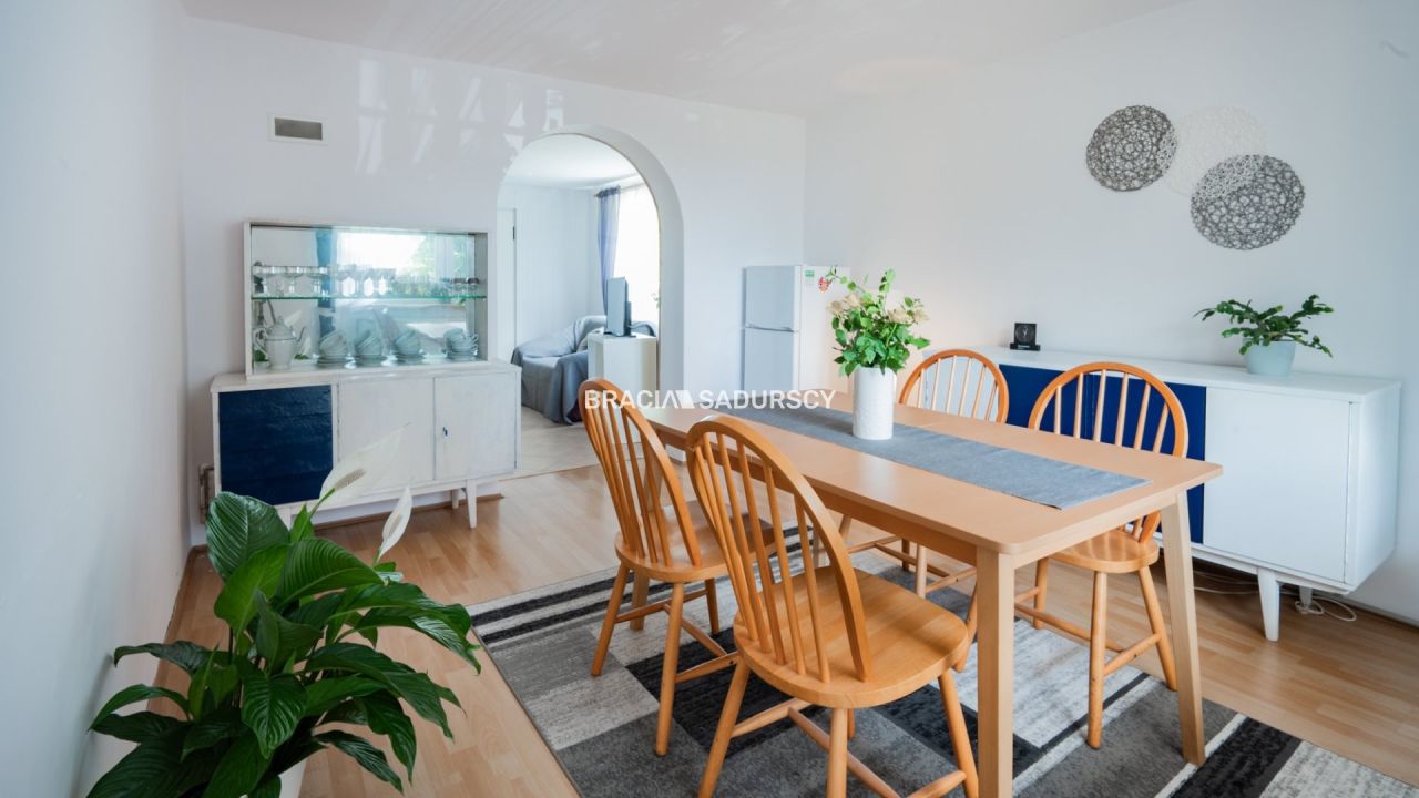 dom wolnostojący, 10 pokoi Łazy. Zdjęcie 5