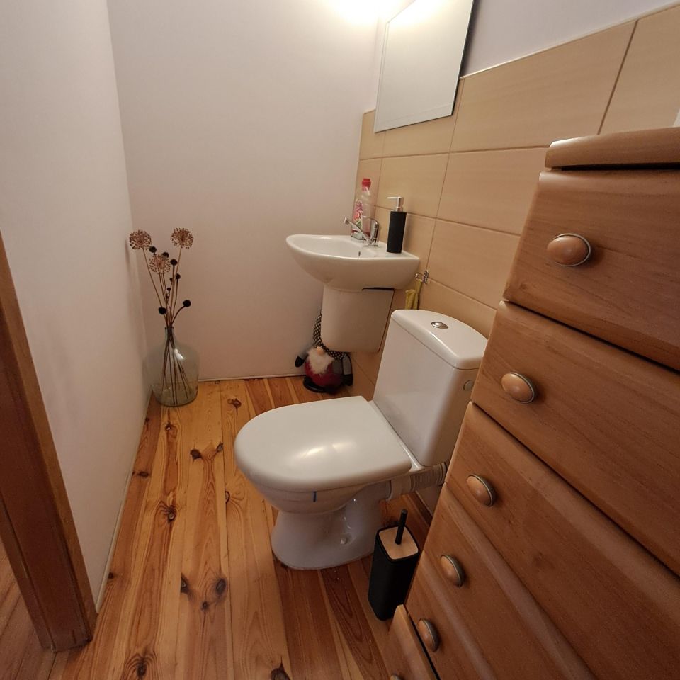 dom wolnostojący, 4 pokoje Mała Wieś Dolna. Zdjęcie 13