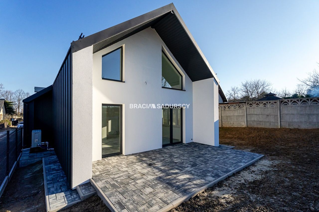 dom wolnostojący, 5 pokoi Bębło. Zdjęcie 1