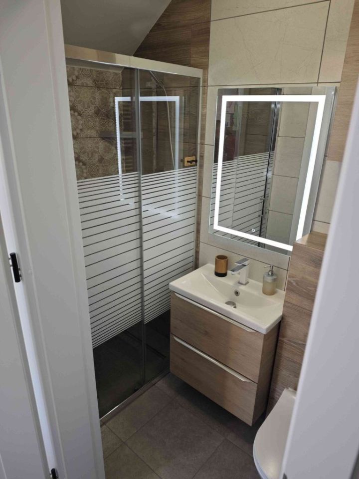 Mieszkanie 3-pokojowe Dębogórze. Zdjęcie 3