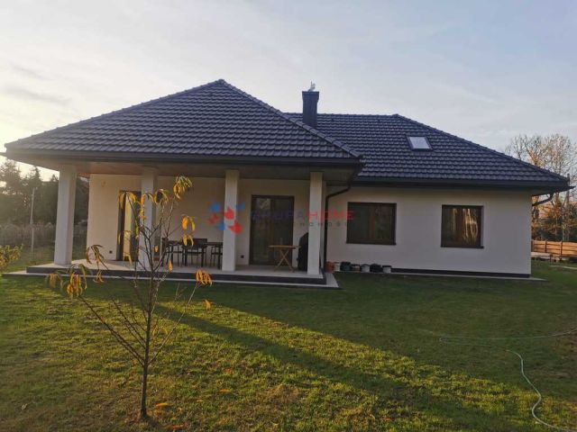 dom wolnostojący, 6 pokoi Ustanów. Zdjęcie 4