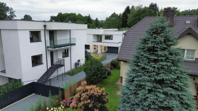 bliźniak, 5 pokoi Konstancin-Jeziorna. Zdjęcie 8