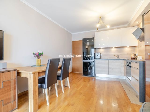 Mieszkanie 3-pokojowe Kraków, al. 29 Listopada. Zdjęcie 21