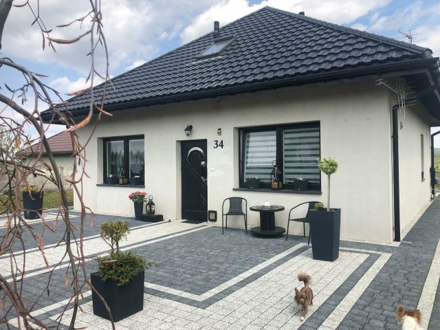 dom wolnostojący, 5 pokoi Zalesiczki. Zdjęcie 1