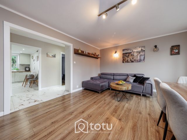 Mieszkanie 4-pokojowe Warszawa Wesoła, ul. Ułańska. Zdjęcie 1