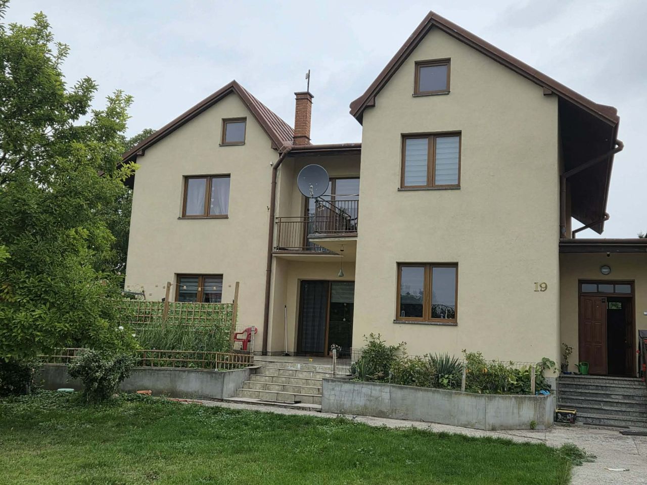 dom wolnostojący, 7 pokoi Koło, ul. Nagórna. Zdjęcie 2