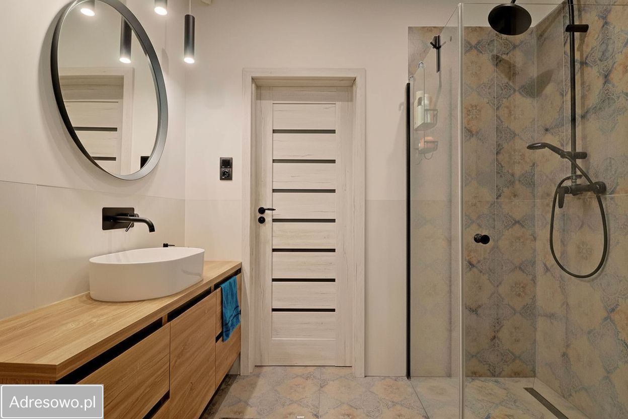 dom wolnostojący, 5 pokoi Łódź Bałuty, ul. Helska. Zdjęcie 4