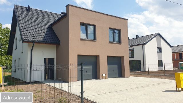 bliźniak, 5 pokoi Bielsko-Biała Komorowice Śląskie, ul. Mistrzowska. Zdjęcie 1